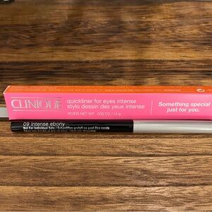 NIB Clinique quick liner for eyes “Intense Ebony” (09)